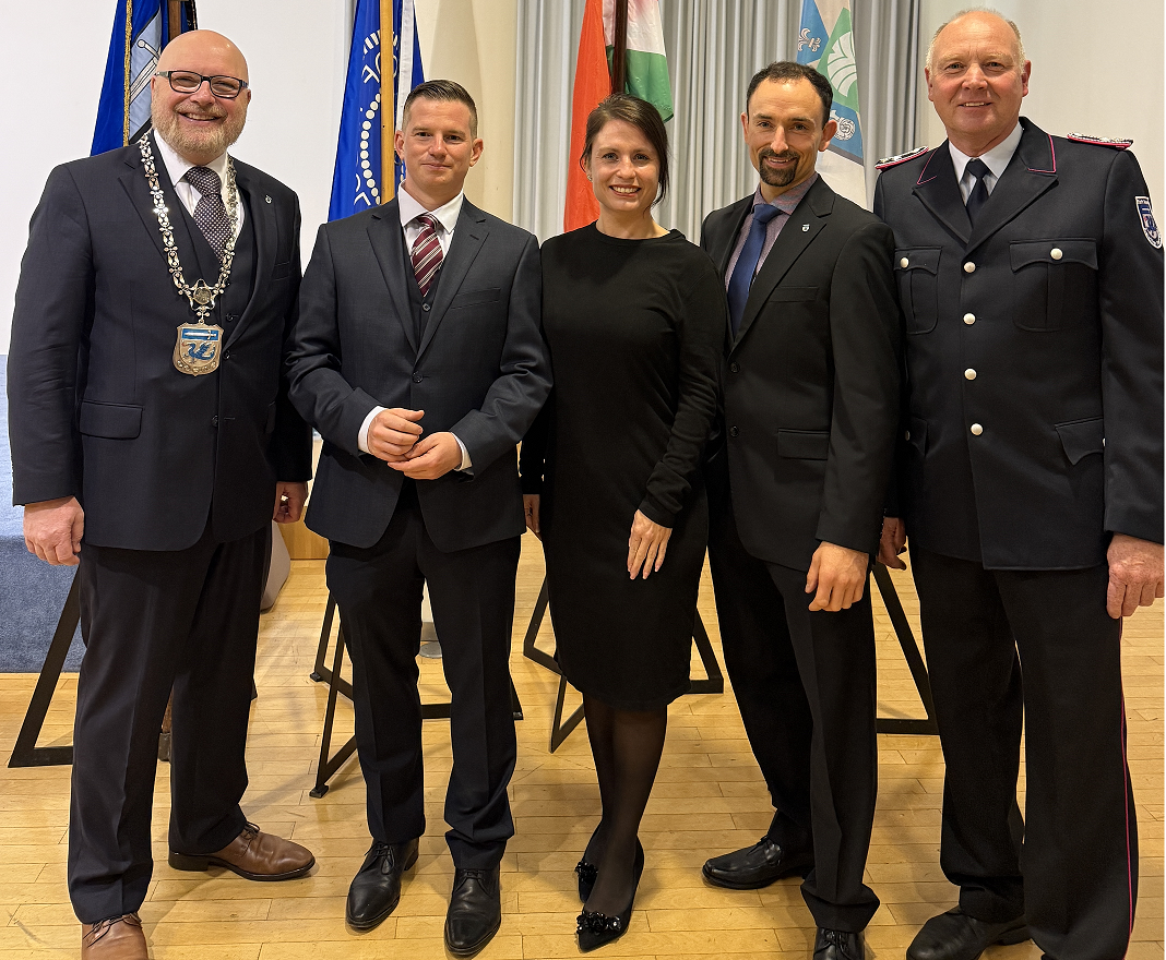 Foto v.l. Ulf-Marcus Grube, Ren Buchterkirchen, Sarah Kauffeld, Felix Friese, Cord Lders - nicht auf dem Foto: Jens-Oliver Kaiser, Michael Neumann