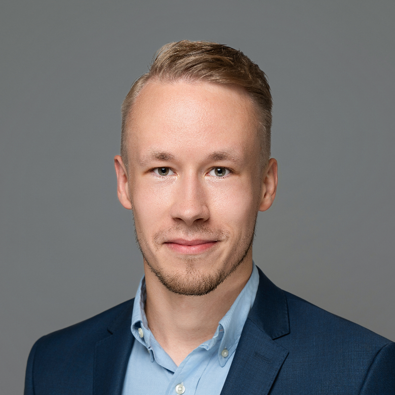  Niklas Luetzen